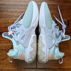 Nike React Presto sneakers Size 9, EUC
